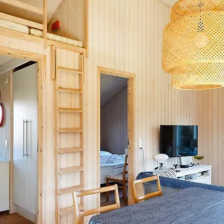 Hotel 4 Person In 3*